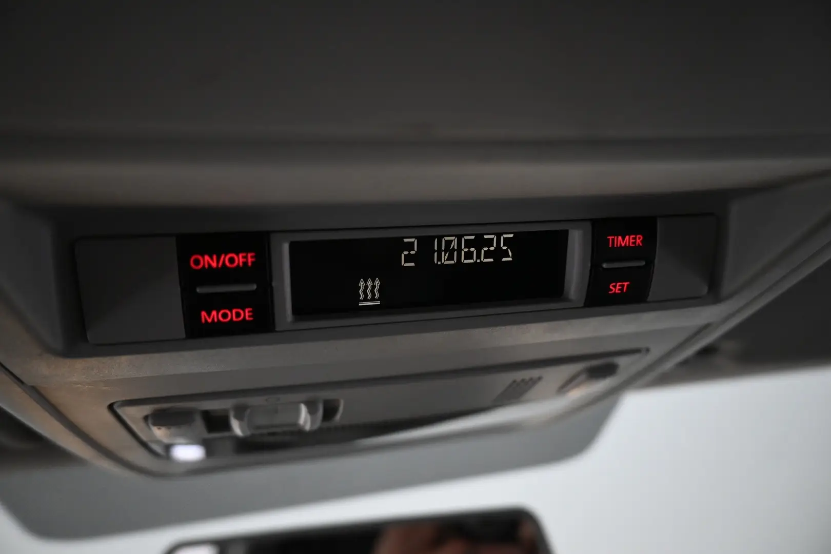 Car Image - AOCwEuwV8adroO3NOK2hh