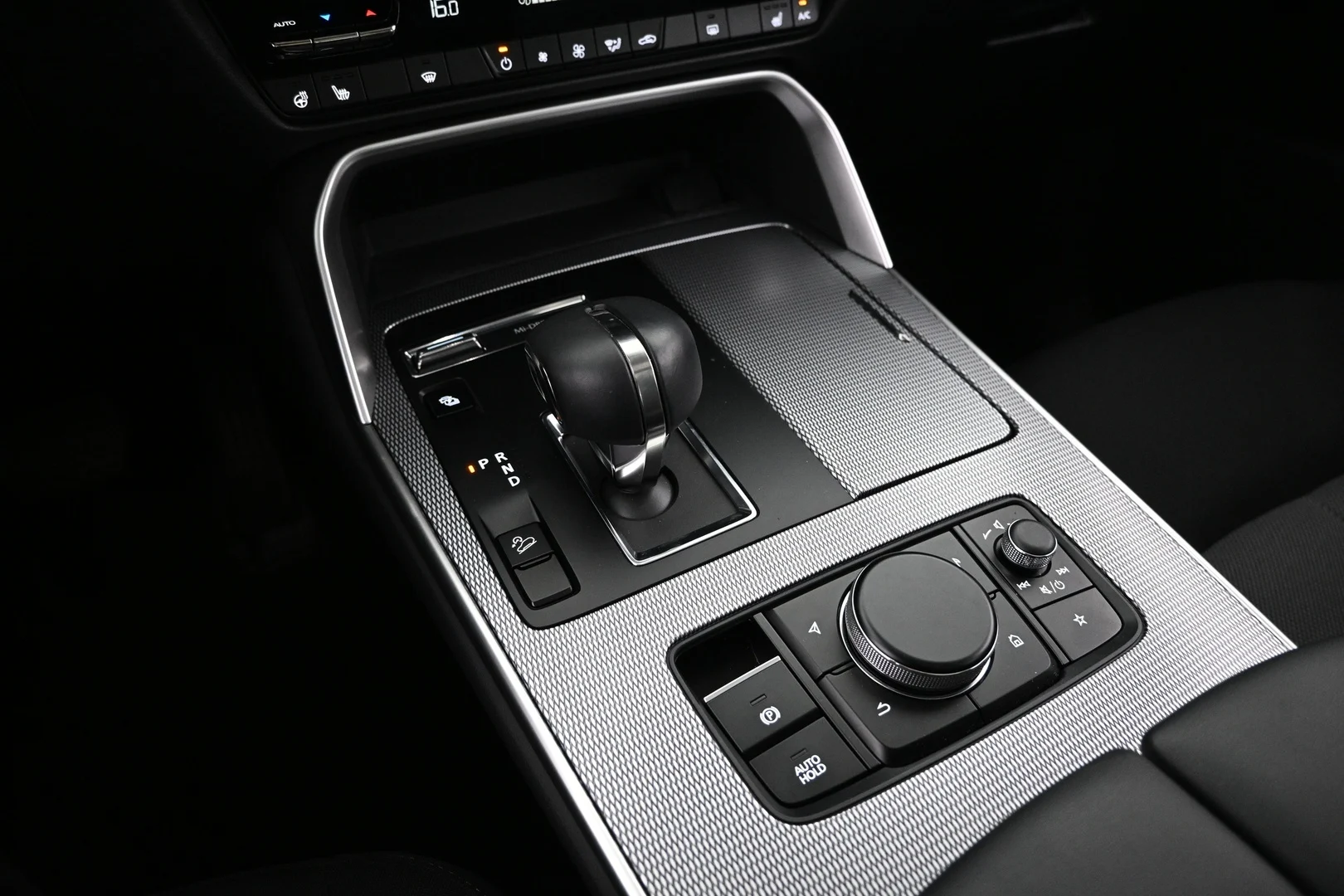 Car Image - 3UELgpT44M04JZ2UYyzvjG
