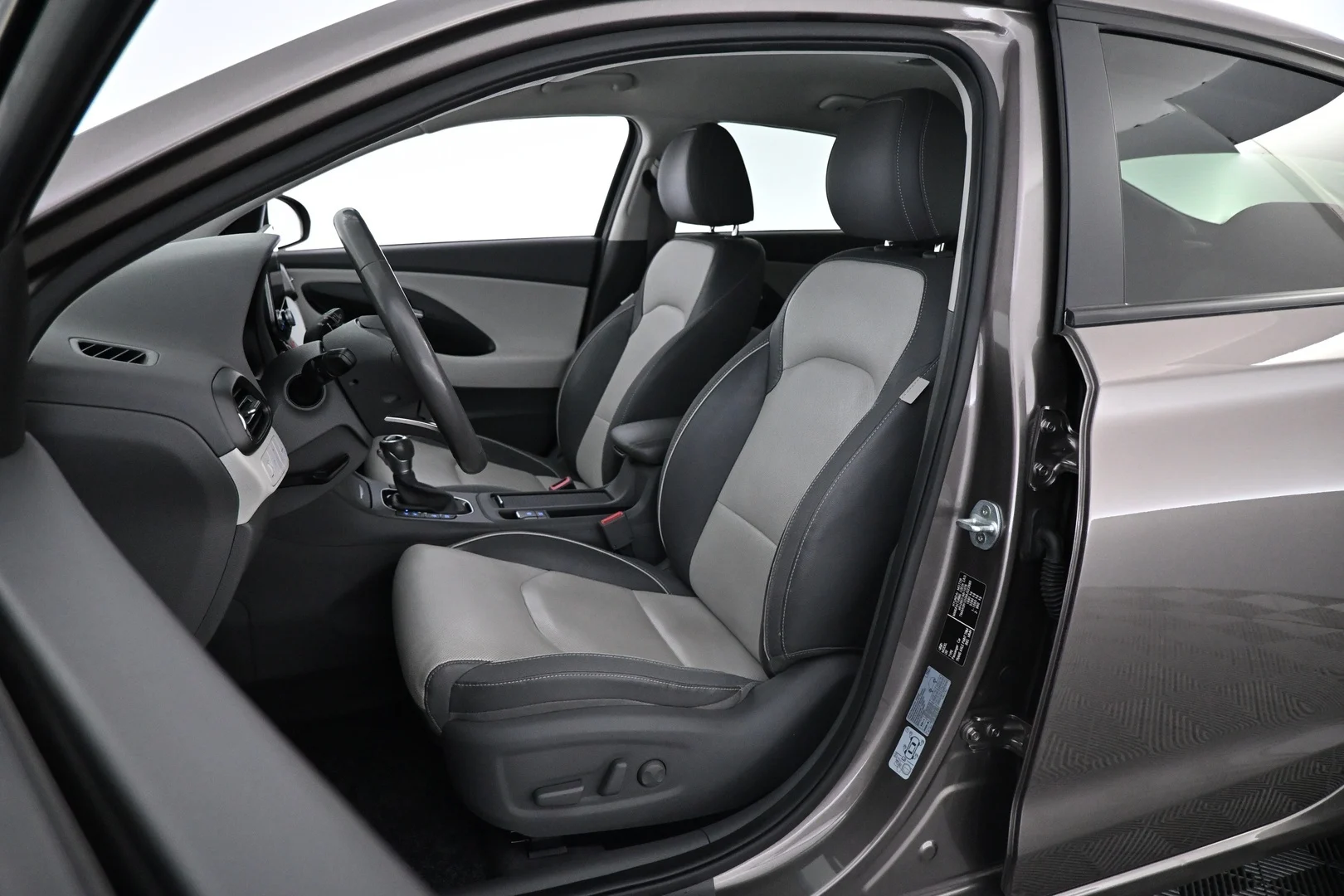 Car Image - 1ifnC3TZQiBRyv4JovVVV3