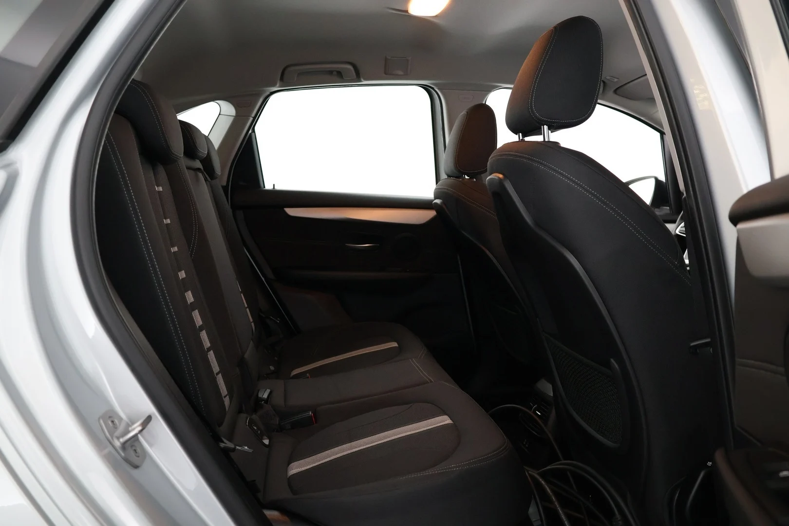 Car Image - 1y20b231b0XKQbh3hD7yBT