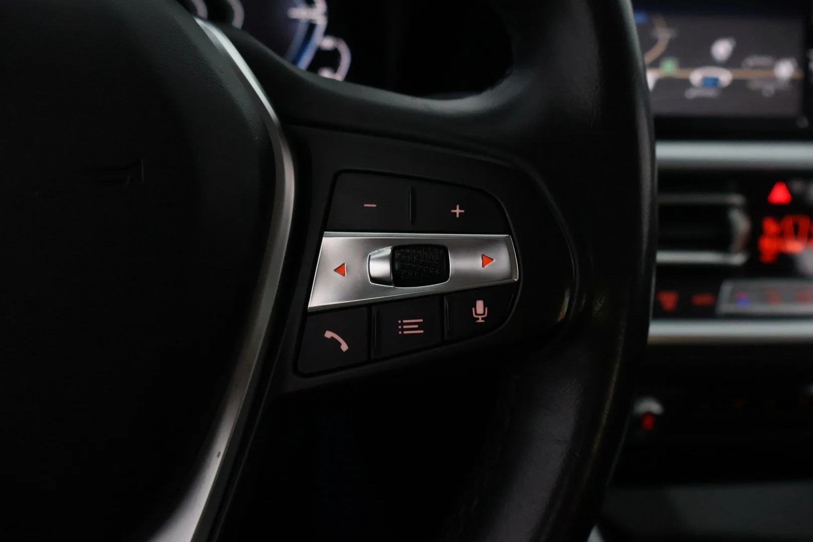 Car Image - 2BZtqYyP1rwumNuuMzX4pT