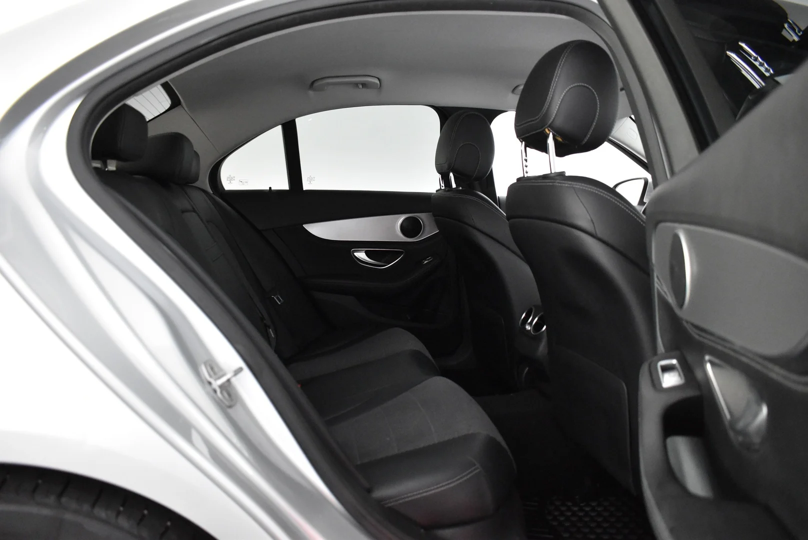 Car Image - h7KORTtLx9YNeS3VPbp54