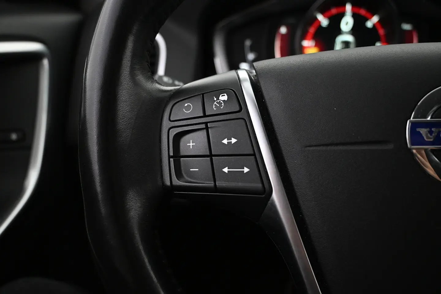 Car Image - 2mrvOboysSfymTPrAoRw71