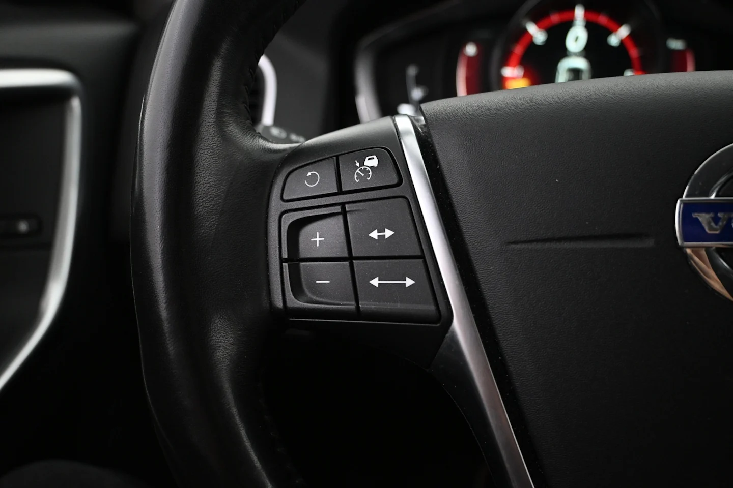 Car Image - 2mrvOboysSfymTPrAoRw71