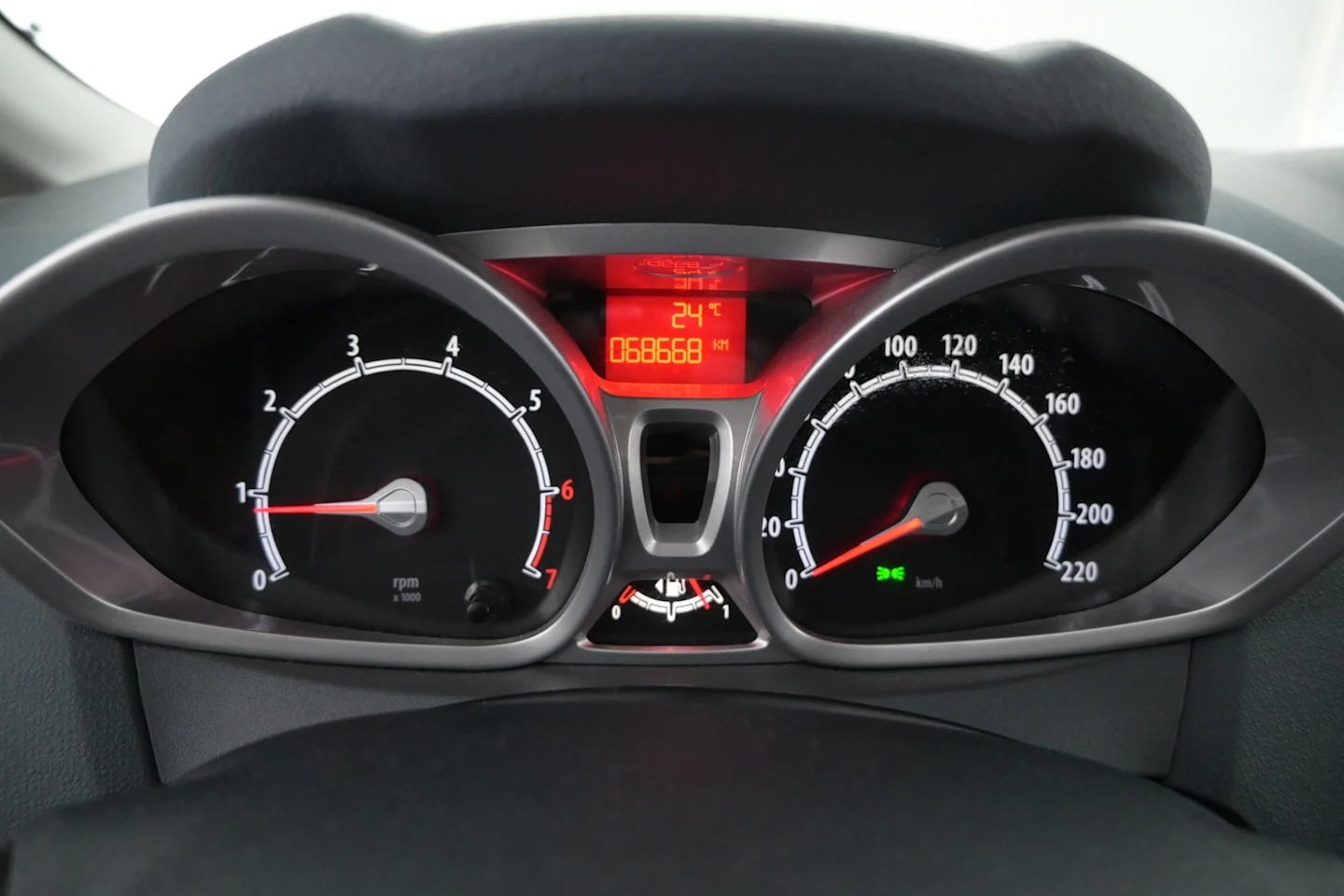 Car Image - 2dXOcY0tPDx7JM2zI5IndW