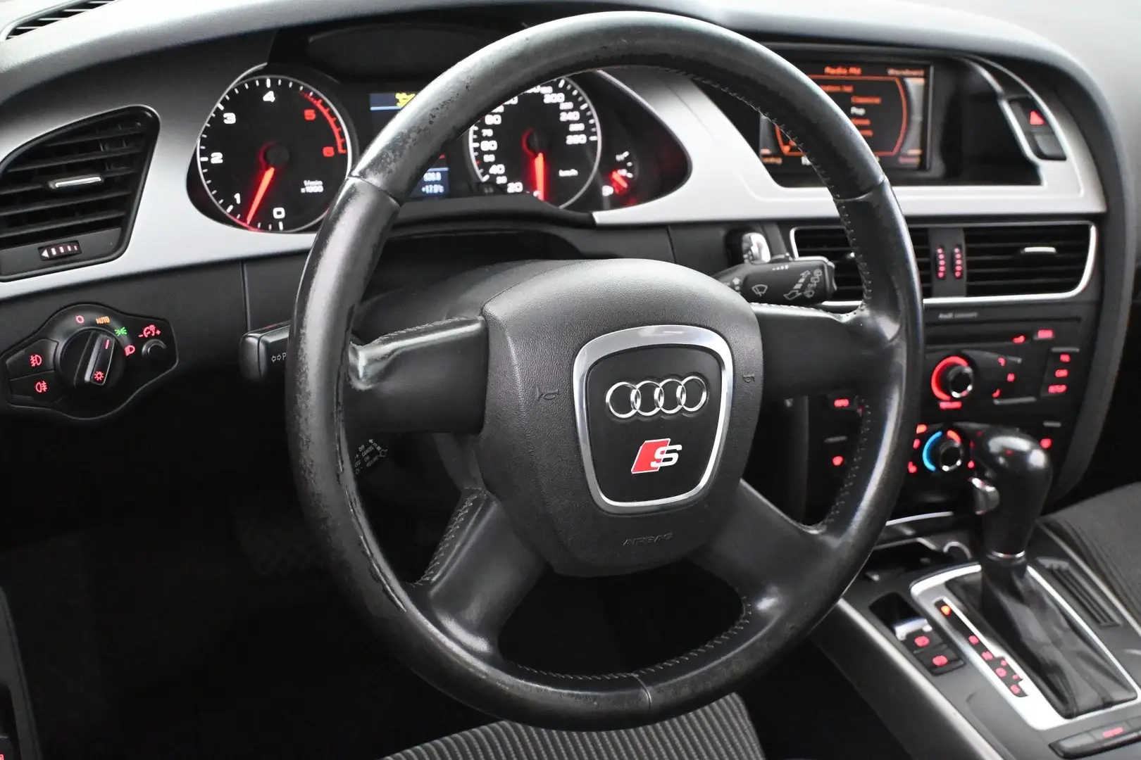 Car Image - tQpYGh72Y9LcvFpPVr6Sr