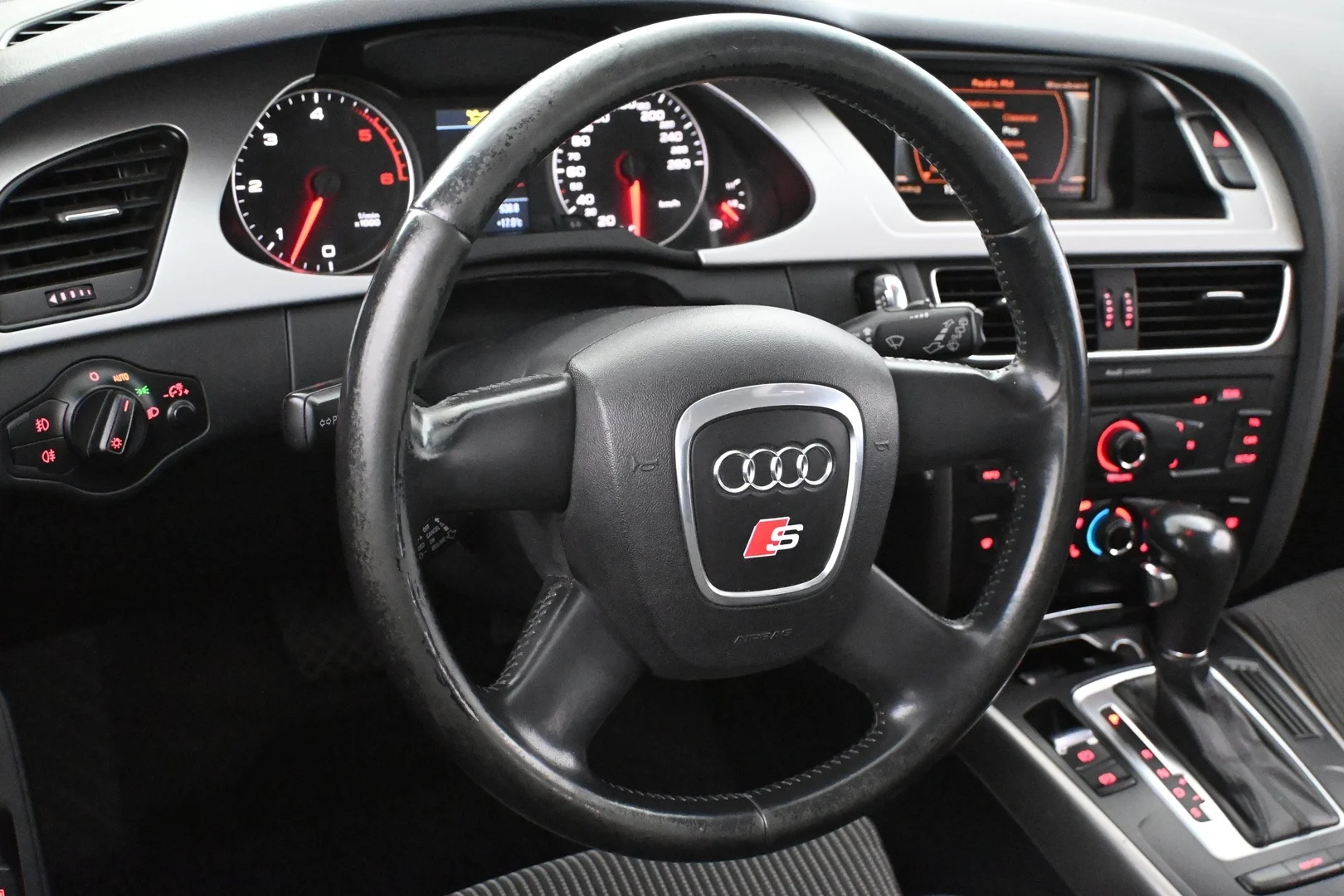 Car Image - tQpYGh72Y9LcvFpPVr6Sr