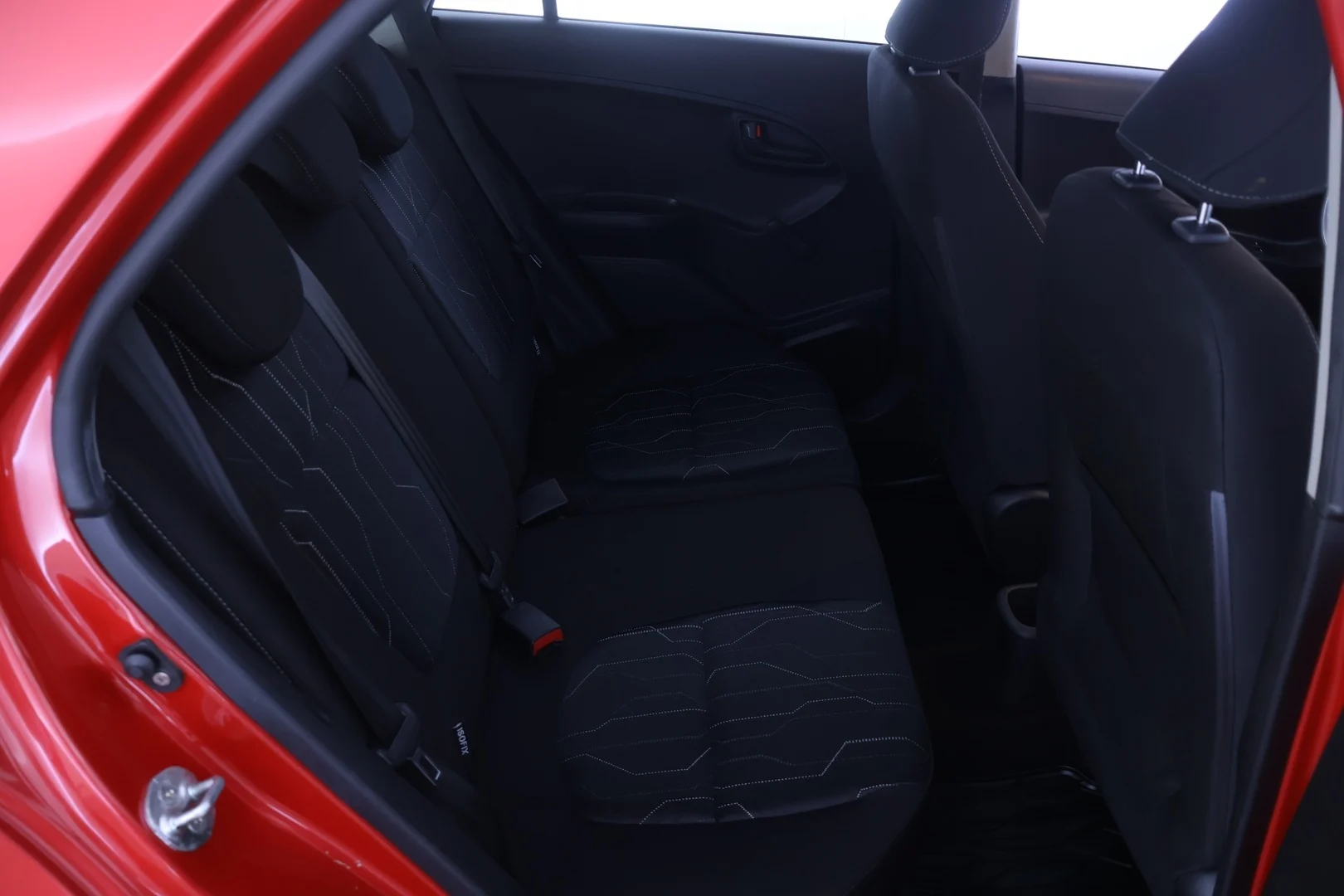 Car Image - 6VUpmYobuykVUw0mmzTIcL