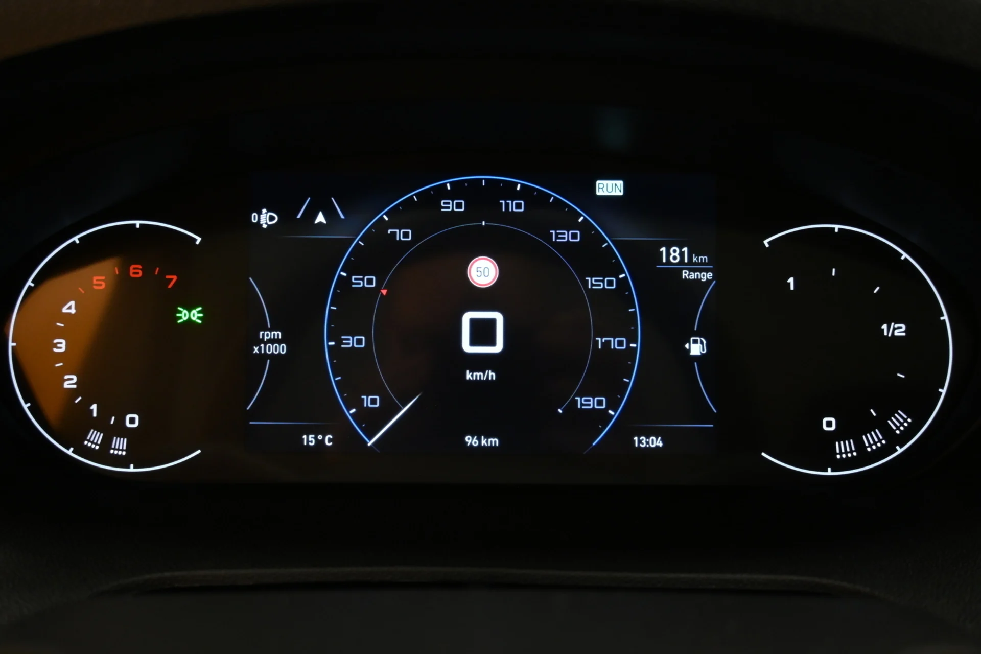Car Image - 2jHQpaCez6eJpohoJGLy2t