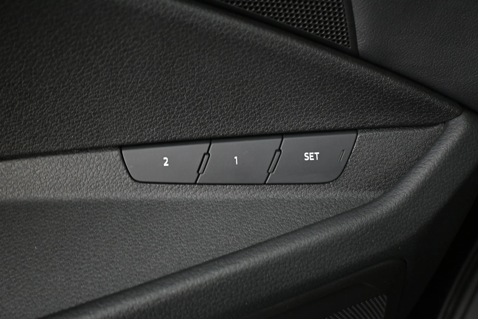 Car Image - 4aiLQrlfhmp1u55onXoaTu