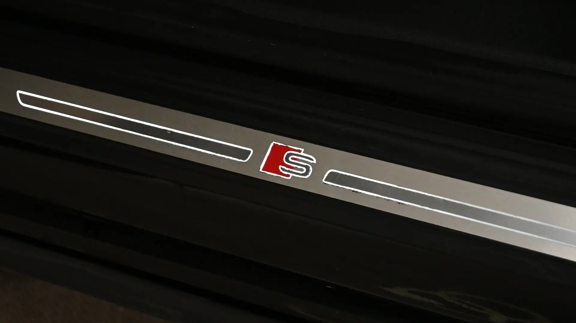 Car Image - 4vXpfN6NgbSkz4PPSyWkxu