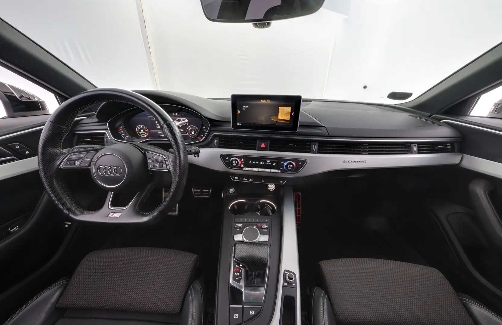 Car Image - 6As1xvYkzxKF1aMIY3ROia