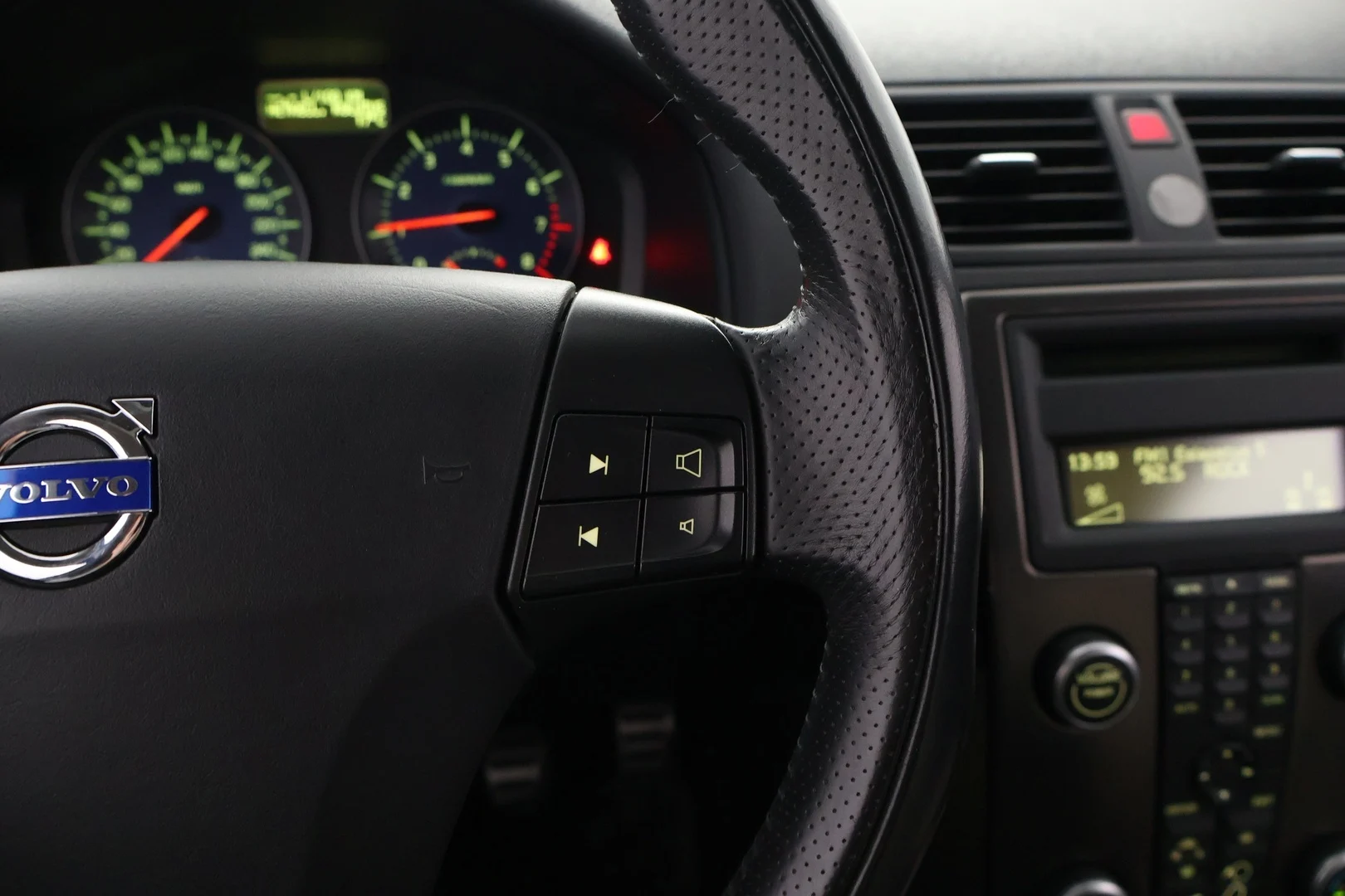 Car Image - 4njNFvgGB0f5997EOcOPRg