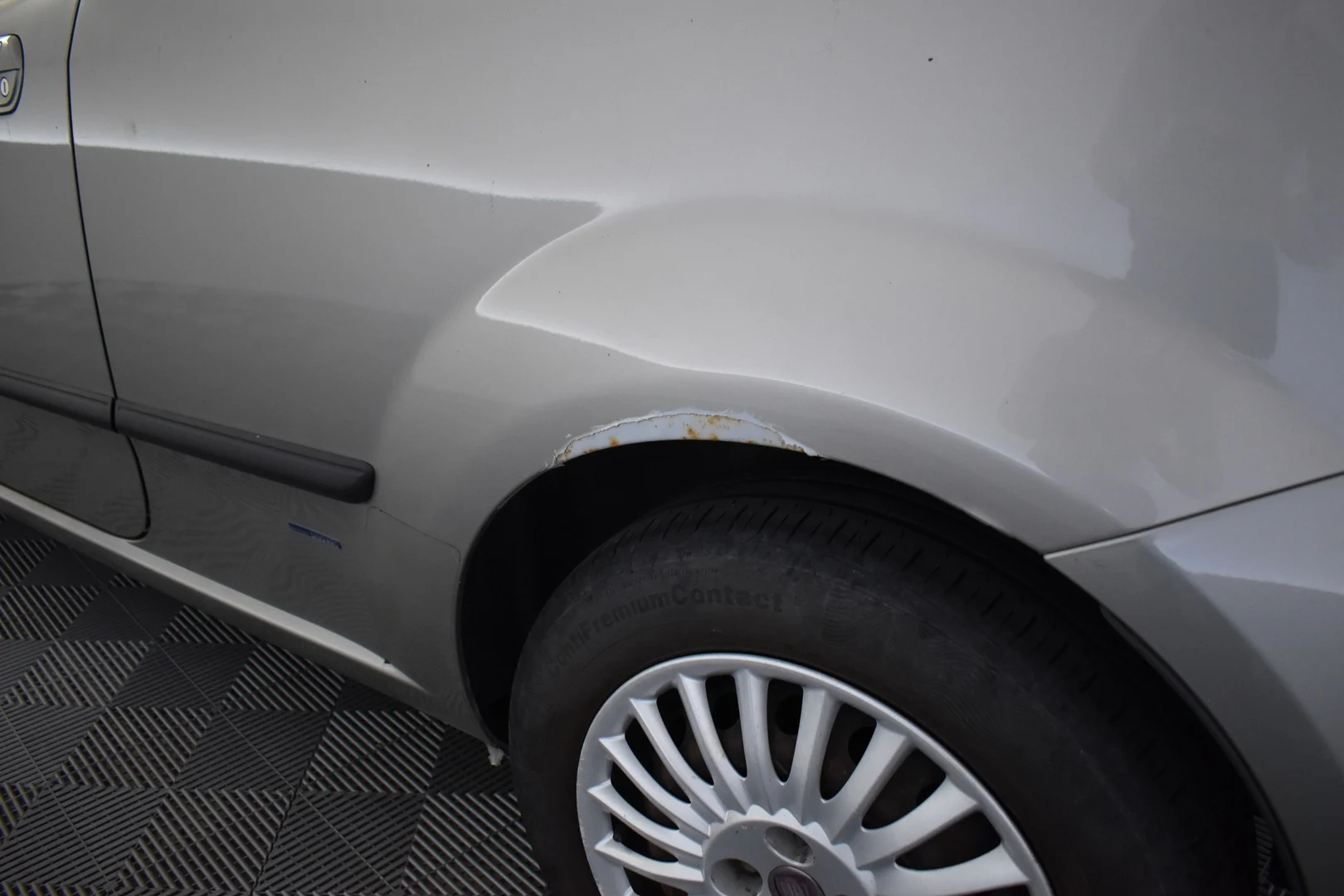 Car Image - 6pRcPJvA3OW694VMF82e8v