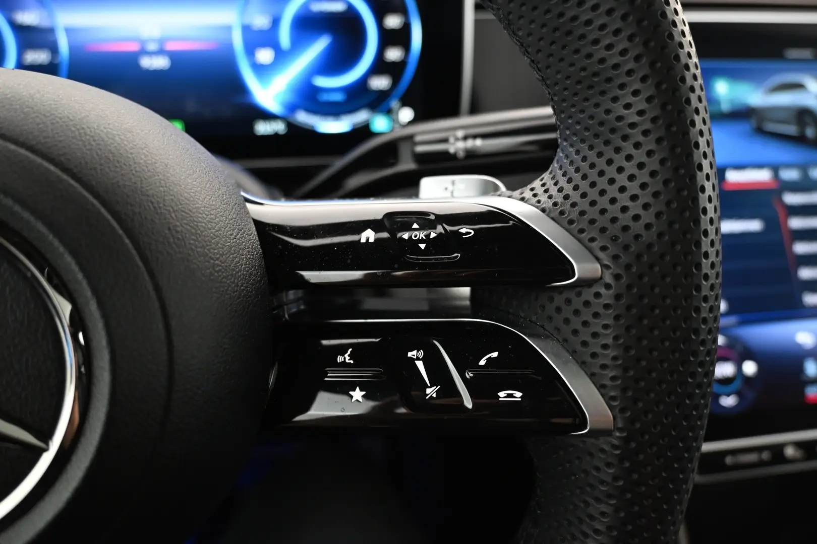 Car Image - 4qx7P0cF6FhGijqsQWAST5