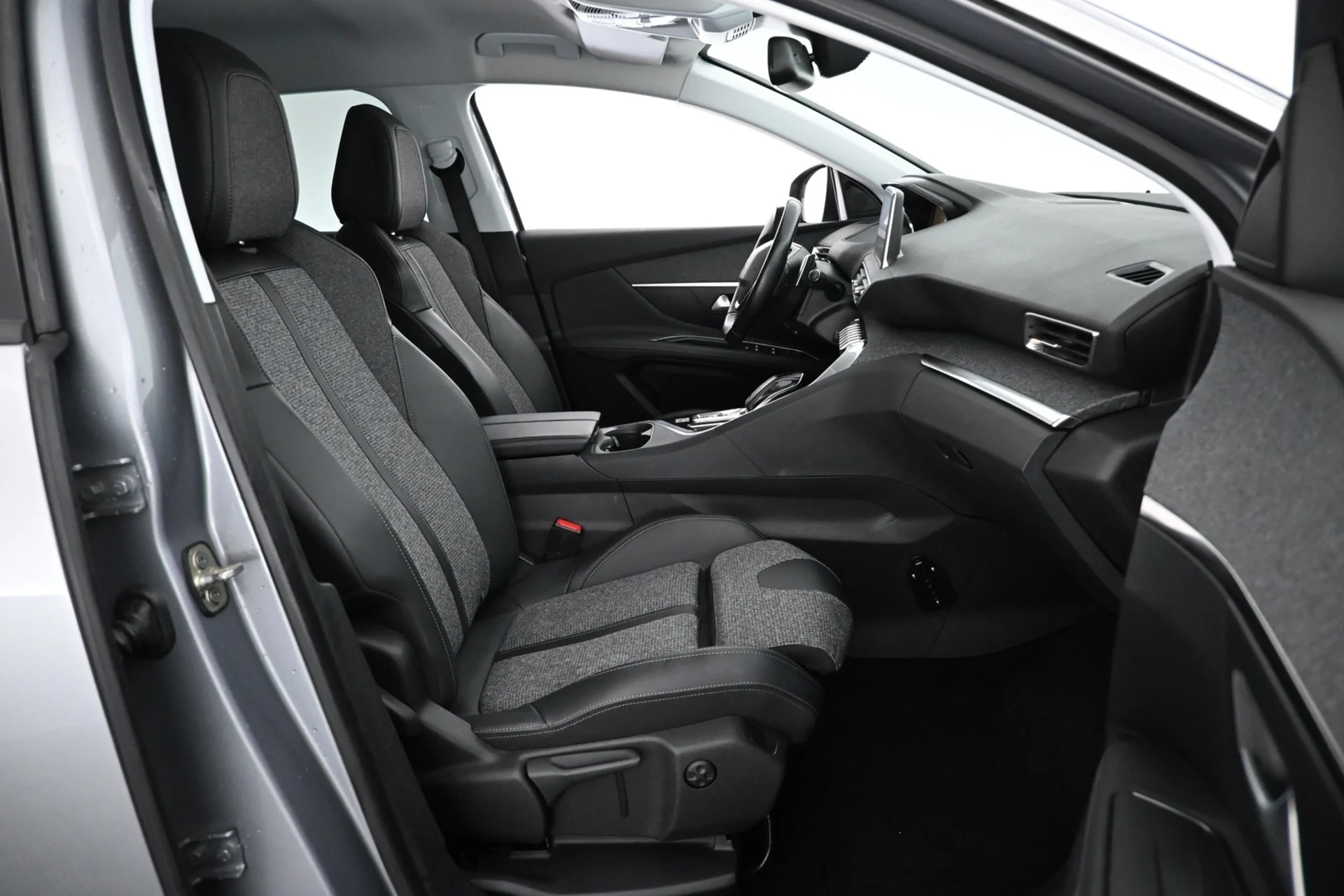 Car Image - 227sxtnksMkd1d8WIJqUXb