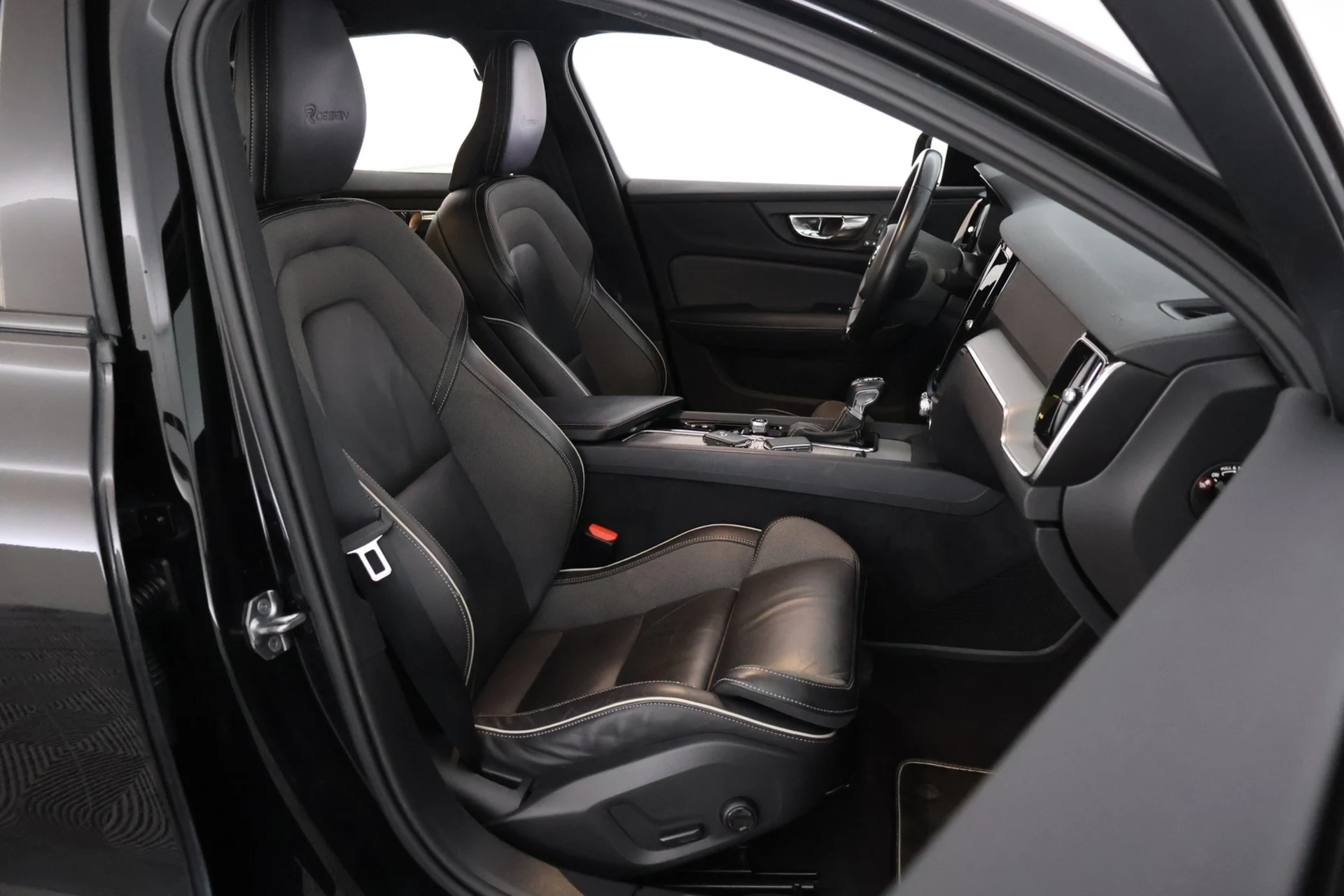 Car Image - 6Hc65gQVZfgTQaDwaeagYx
