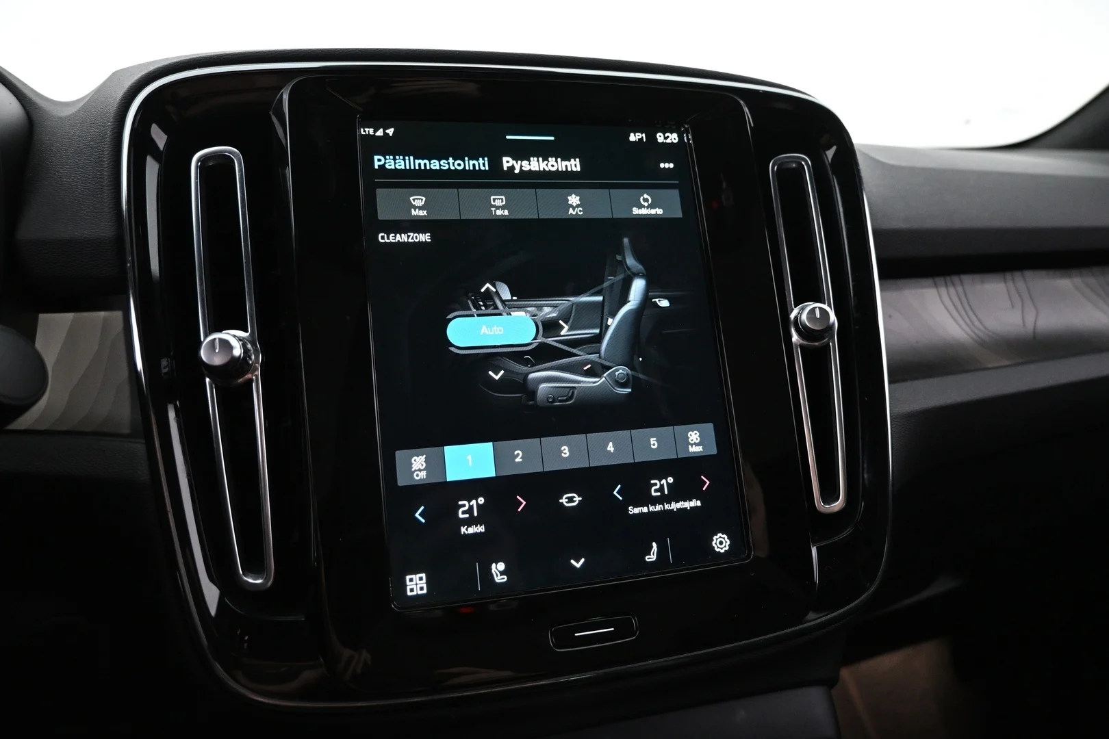 Car Image - 3RuyHySQ9lvMYydzELX1z2