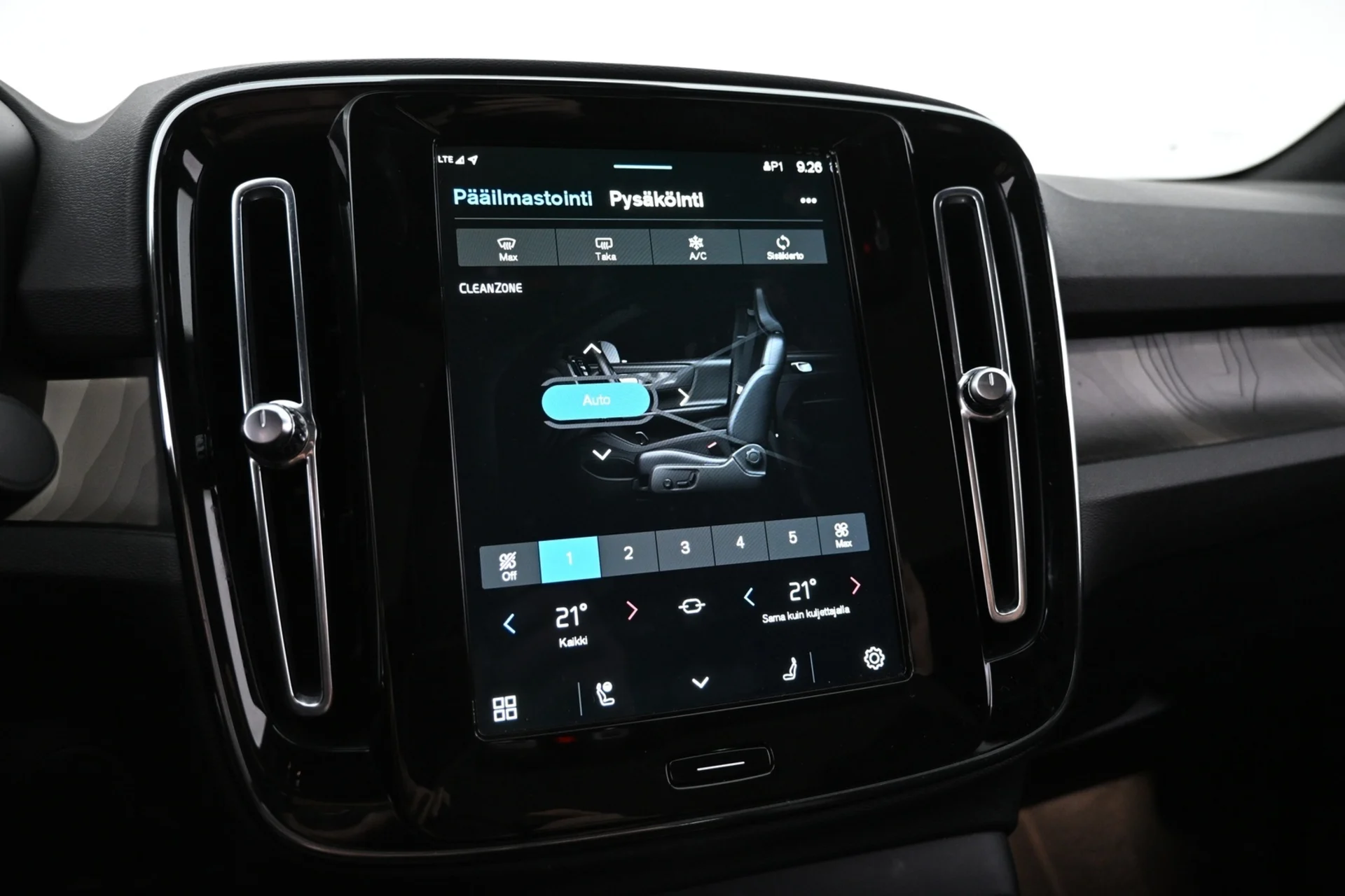 Car Image - 3RuyHySQ9lvMYydzELX1z2