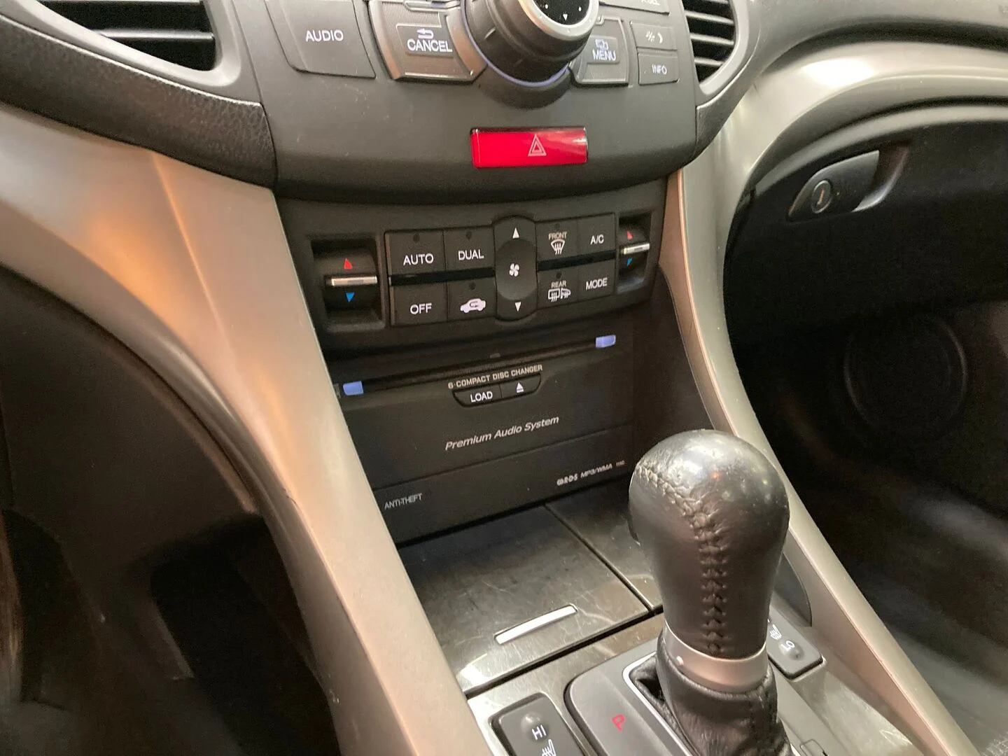 Car Image - 3AVPjGL5Y2rgipU4YsyaXO