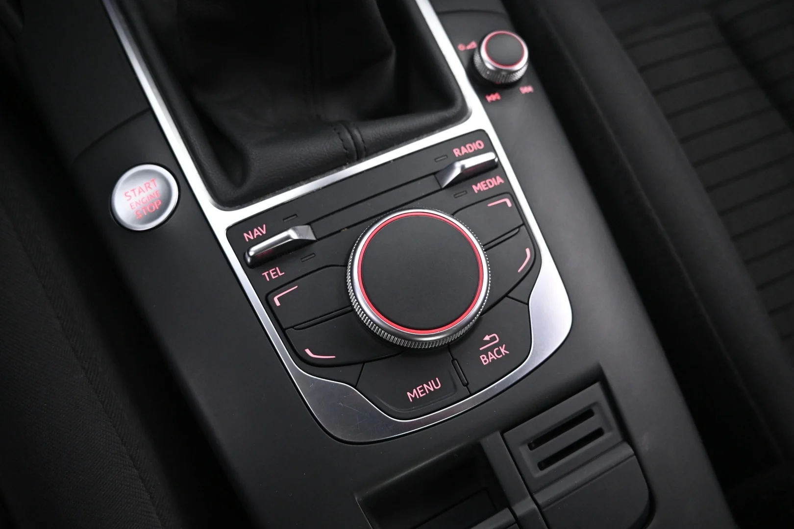 Car Image - VToUAqN6cO4VFTAfTX40Z
