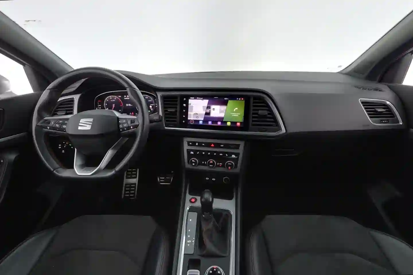 Car Image - 2IDL9CaAIrZQ7dg9oBM20G