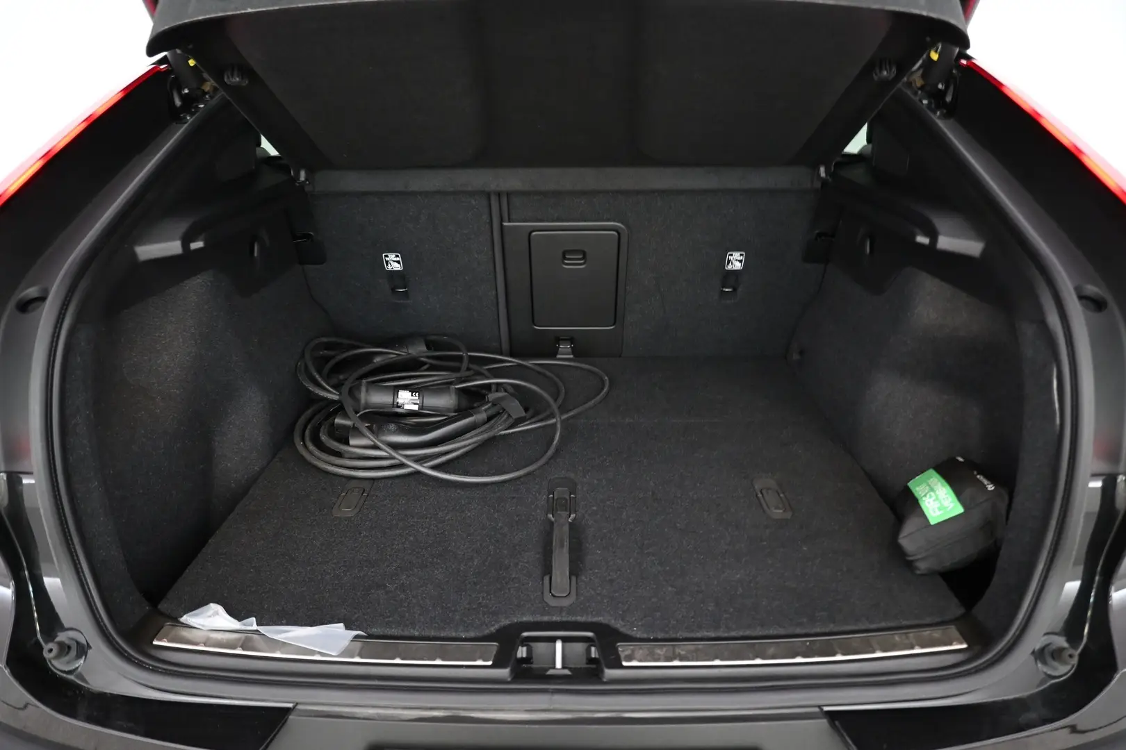 Car Image - 3QUSGtyxDFn3nU3go9embl