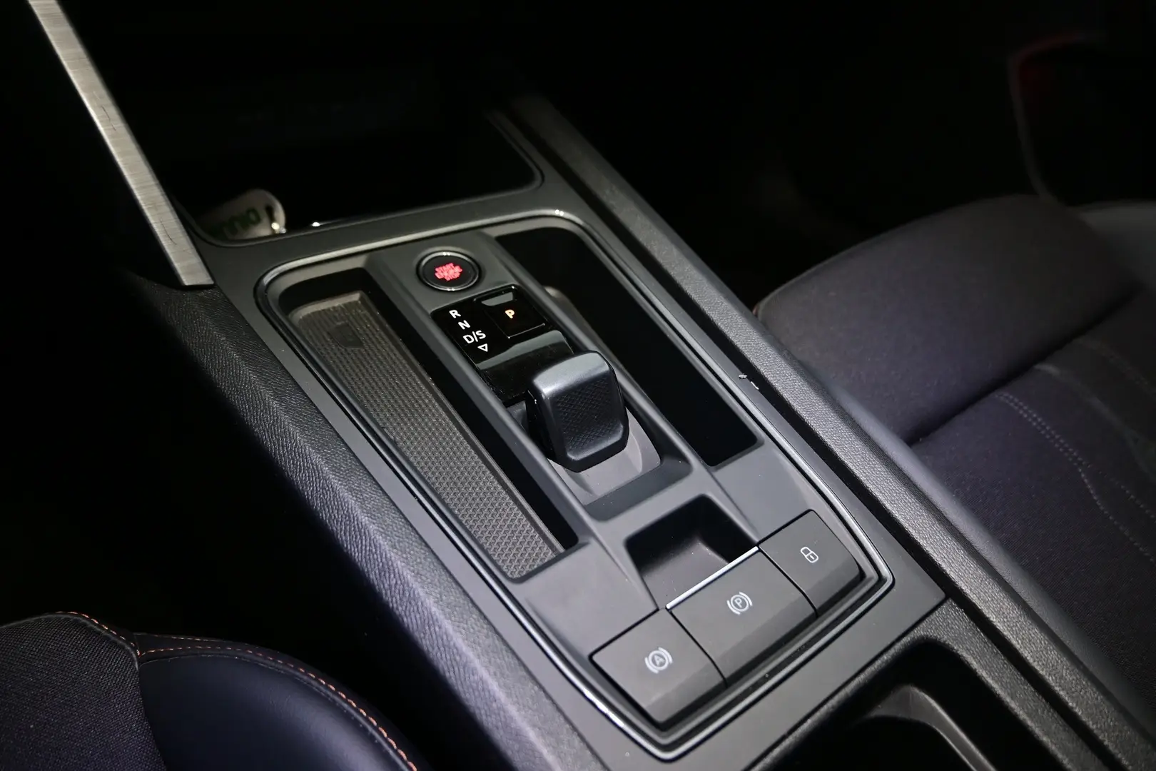Car Image - 4IDpvpcBNr2rdOHiHA7Lby