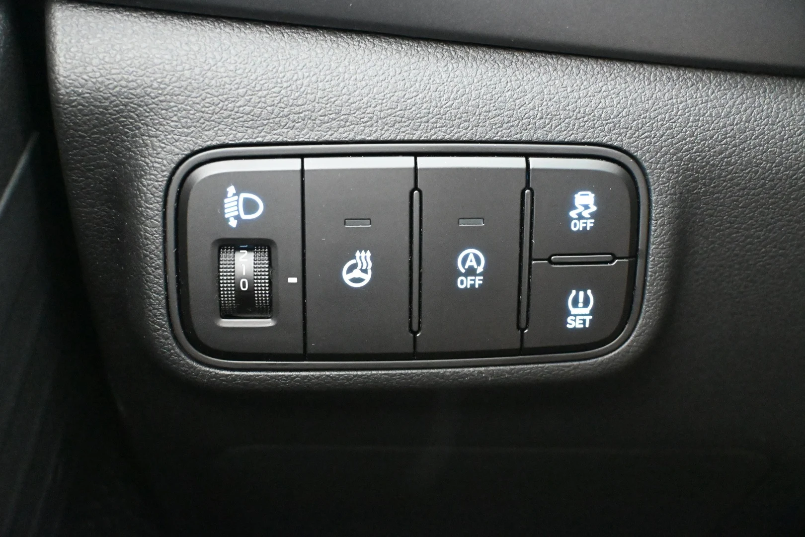 Car Image - 1wBgZhVtKDEKETIwnegkHW