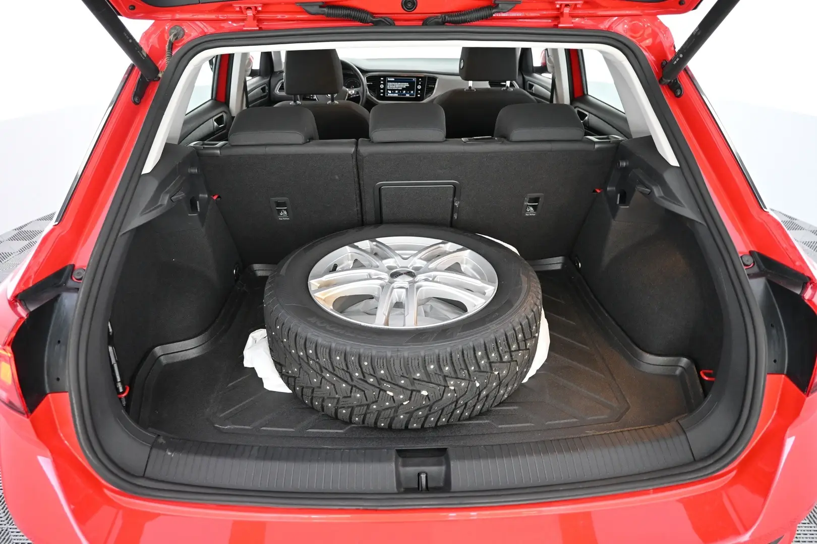 Car Image - 1aHYKO0f1gTQdjNEaCkgut