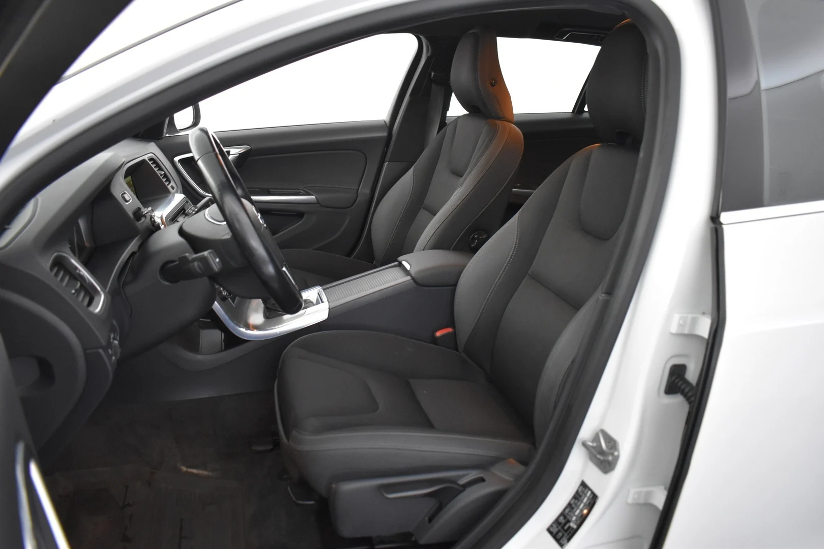 Car Image - 7E3KGmOZHu9ZFIgdbyWmsW