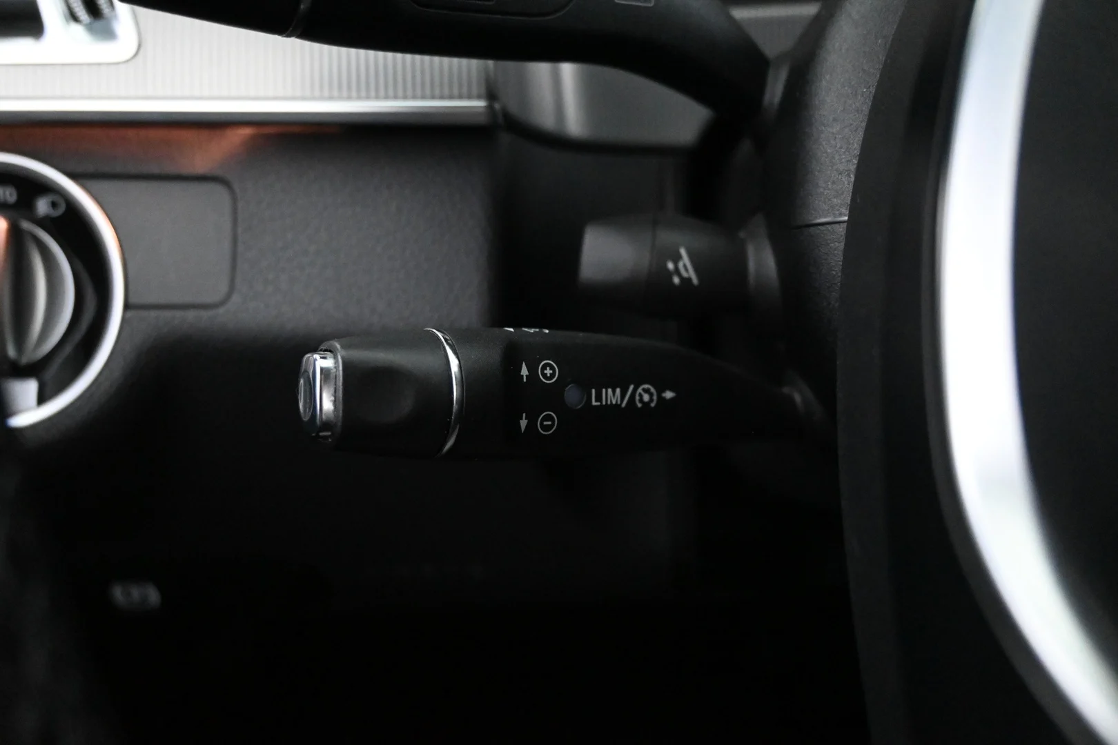 Car Image - 7fiaxOu3z0G1QMSdkim1NO