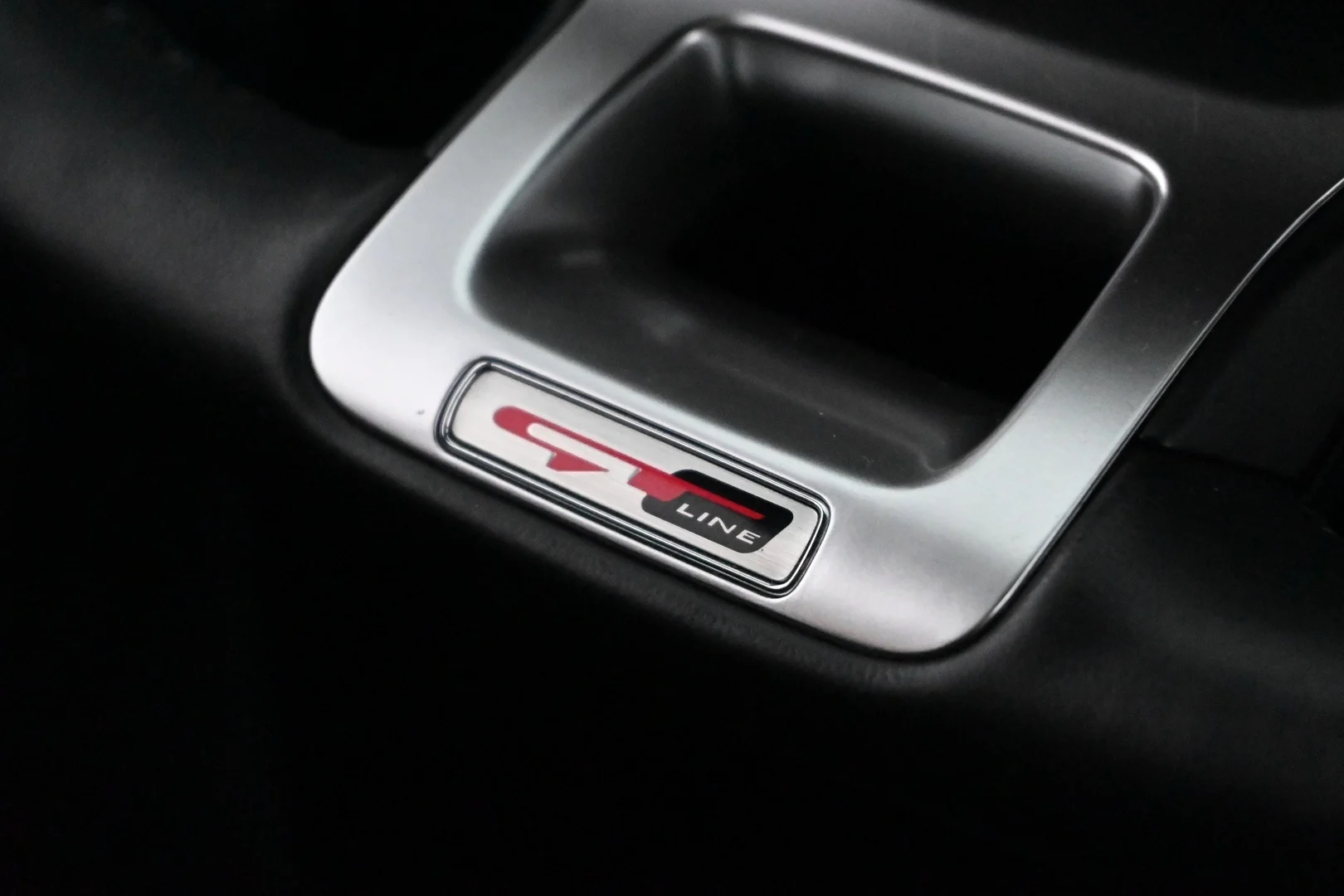 Car Image - 4S5RC6PTPbGFSrmMBFkD7G