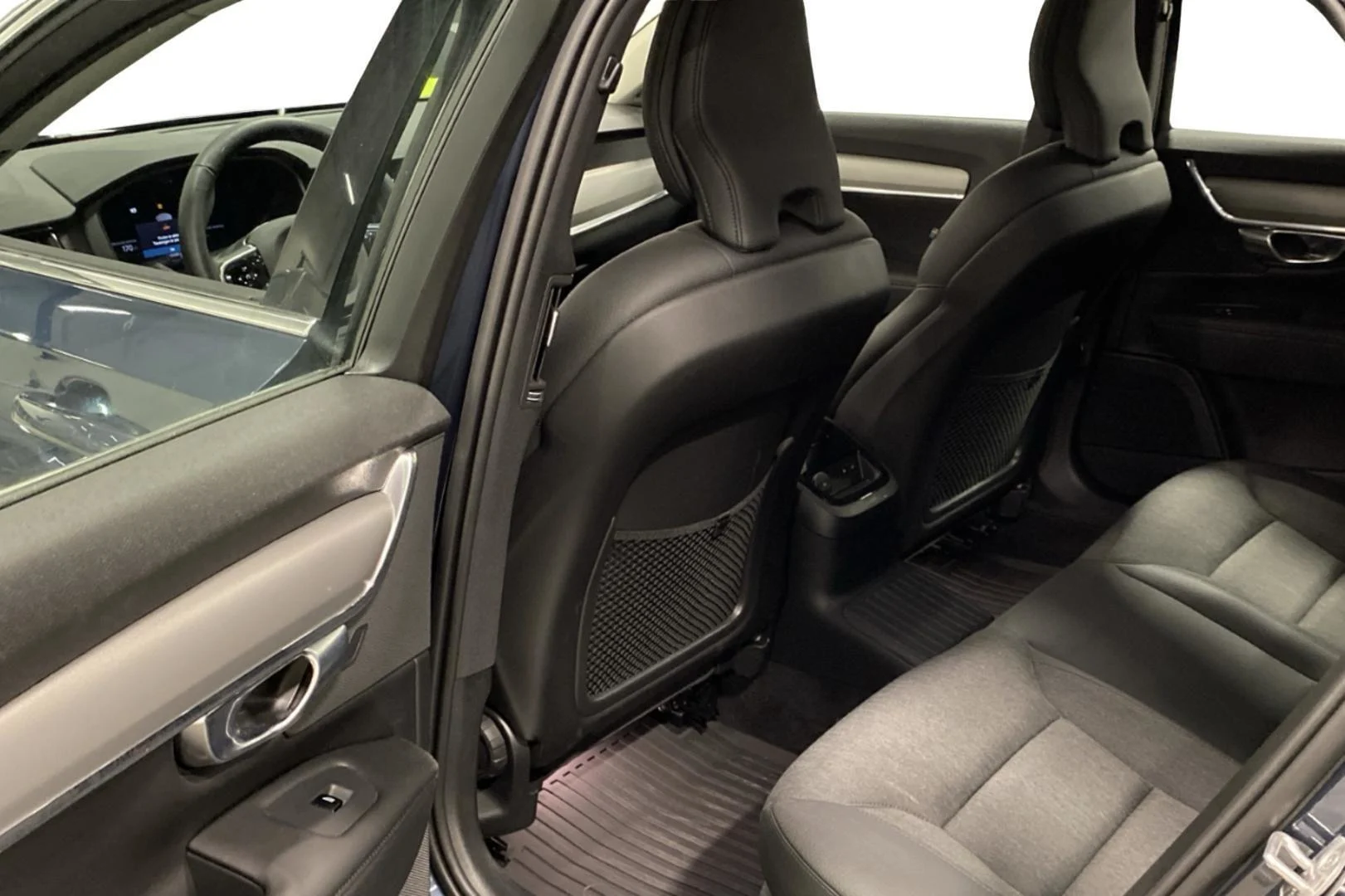 Car Image - 1ui0SnP9hbjuFlygWMbF0K