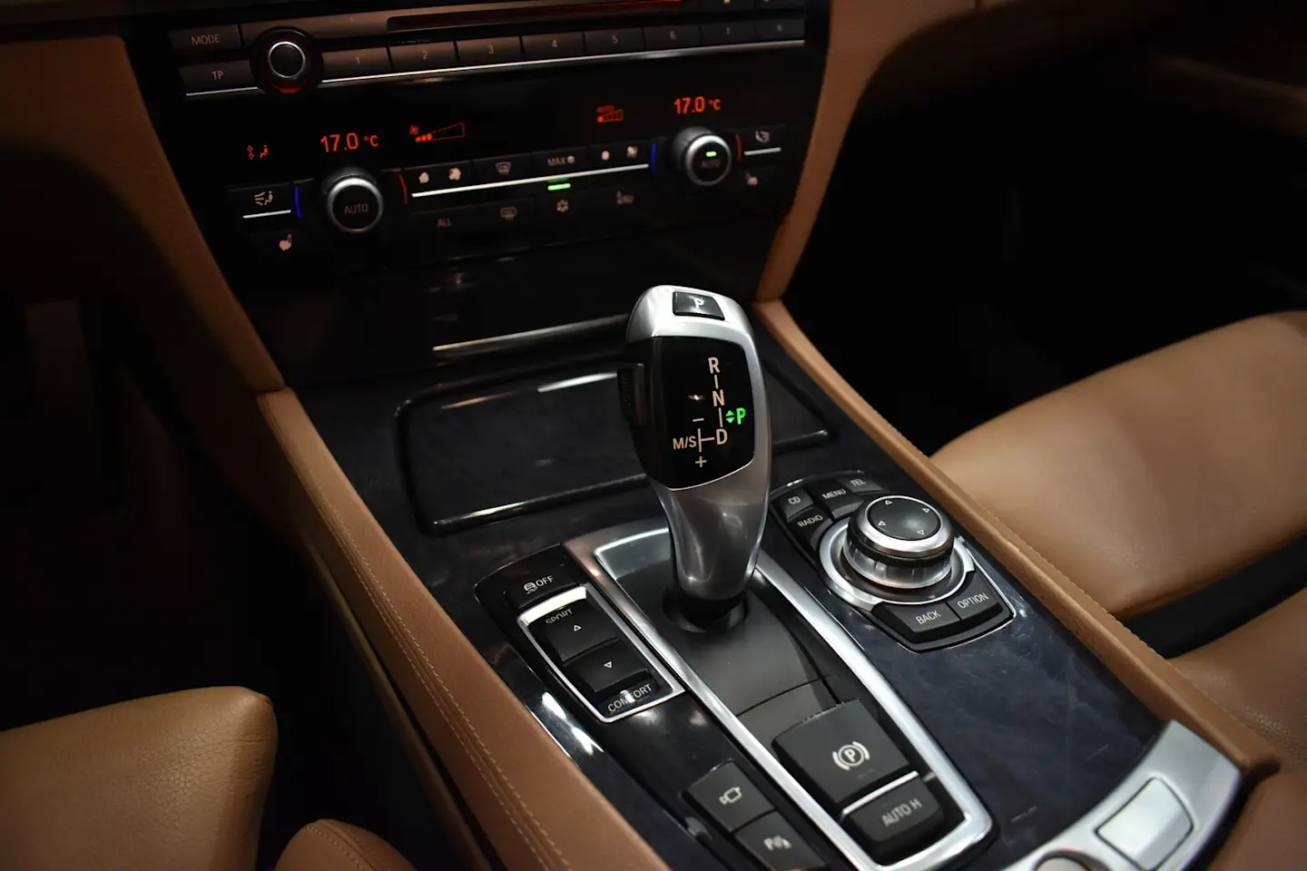 Car Image - fmU7IaI1vwipYcn9VYN94