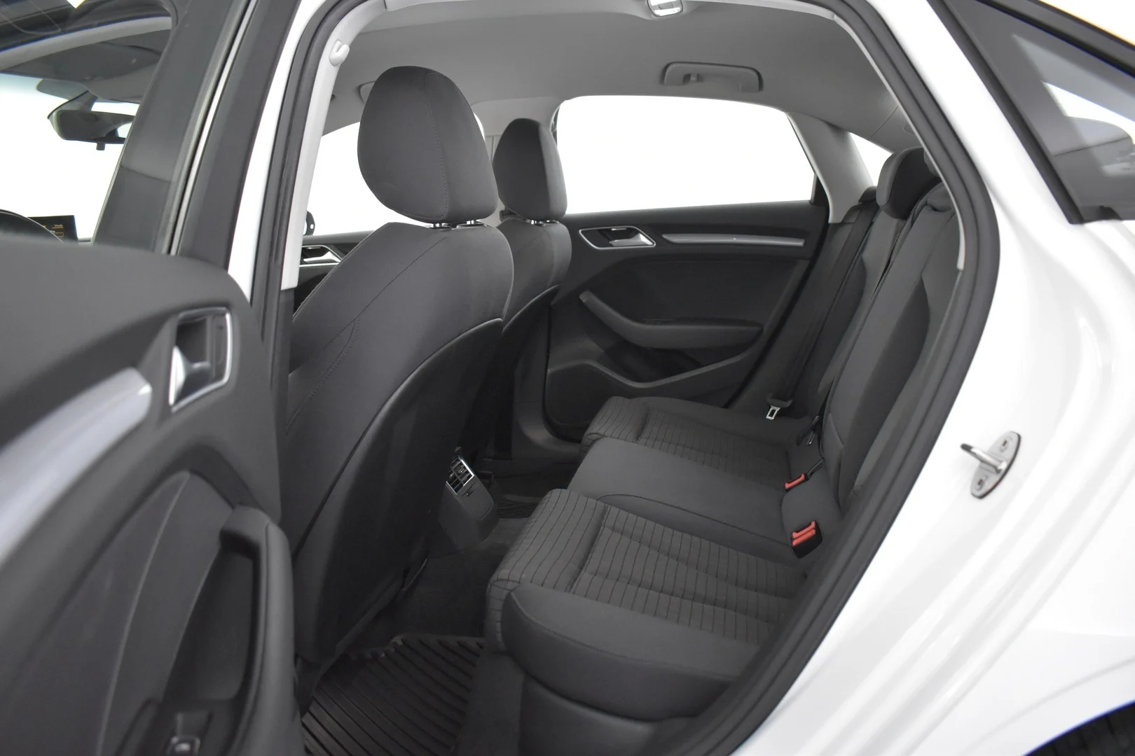 Car Image - 41fyRgXApf9DPTbJc7AqJ5