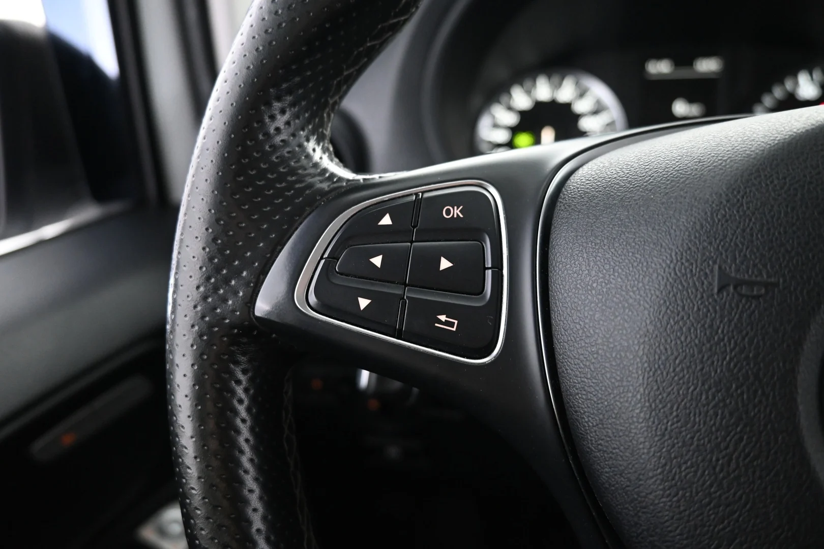 Car Image - 3NnApvnVvf4cHoXu8MrSoO