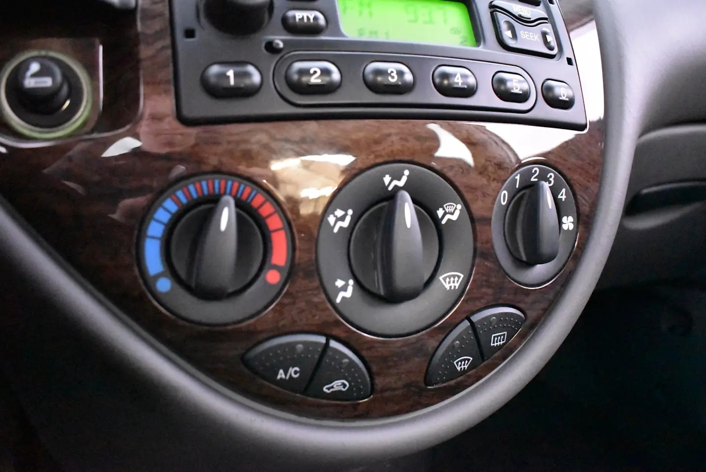Car Image - 6zGLvcOXli6uhDNhY301jg