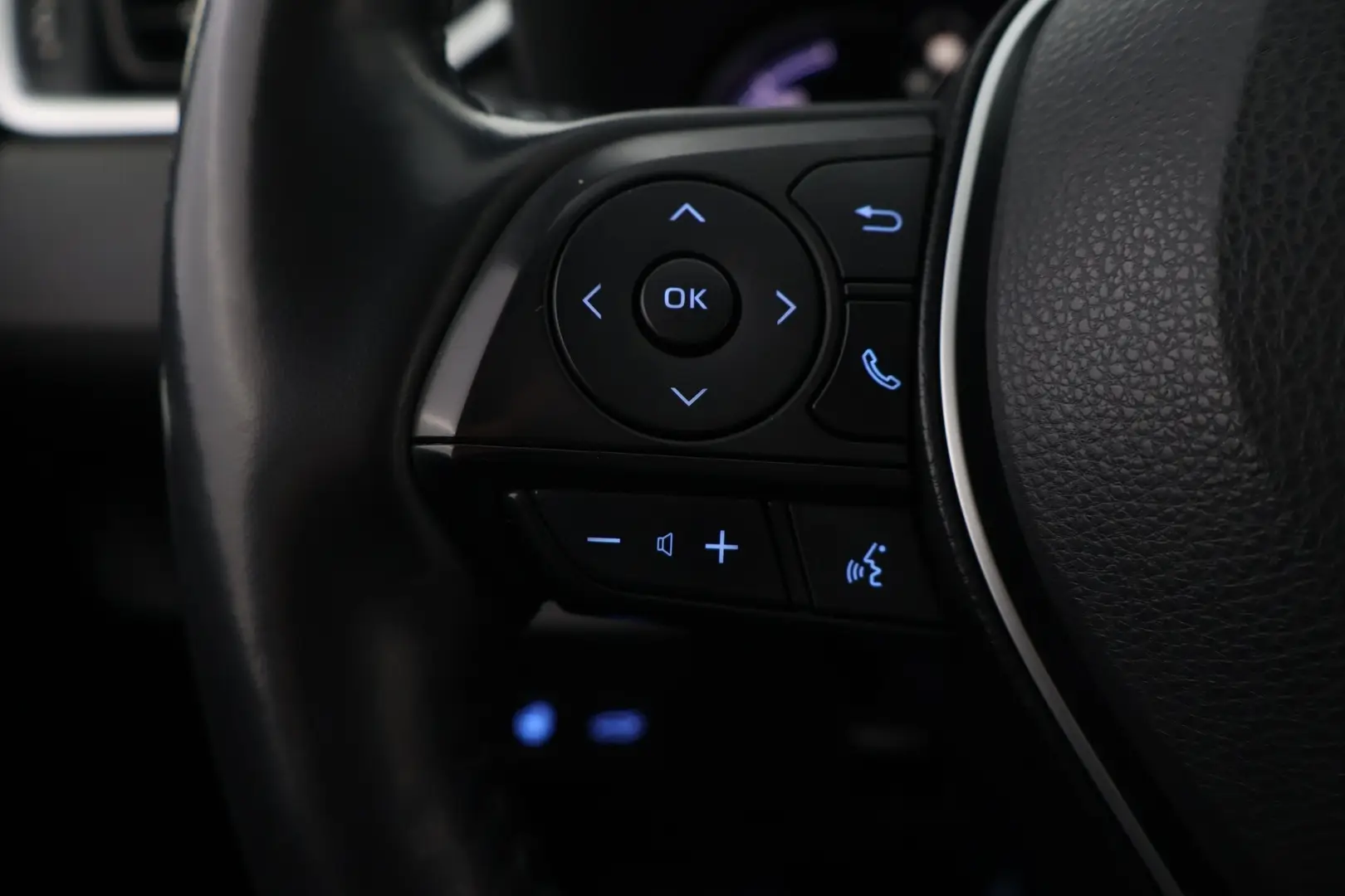 Car Image - 1yHpQxzFO3jfSiNSc350wj