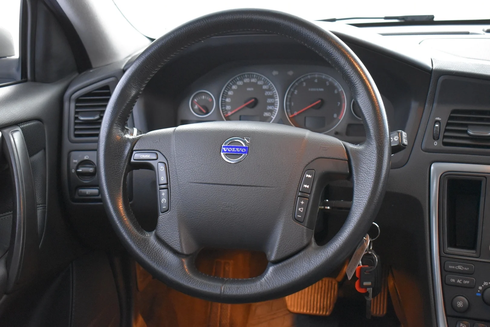 Car Image - 5g1S1ZvTTghKaqMg5p9FuG