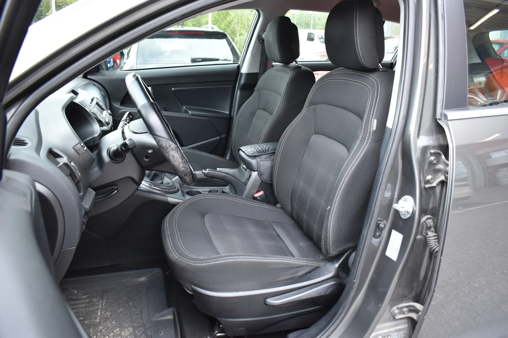 Car Image - 7rRPfZ5zXhIUishfGnQOcy