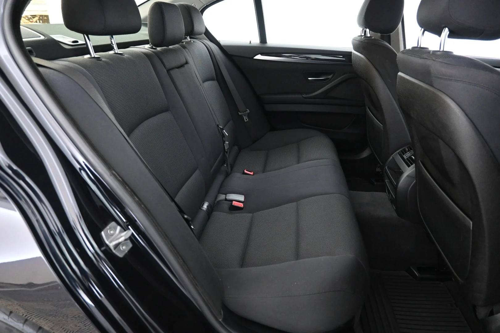 Car Image - 2hdPr7HXHfBBYBGeLmuf8X