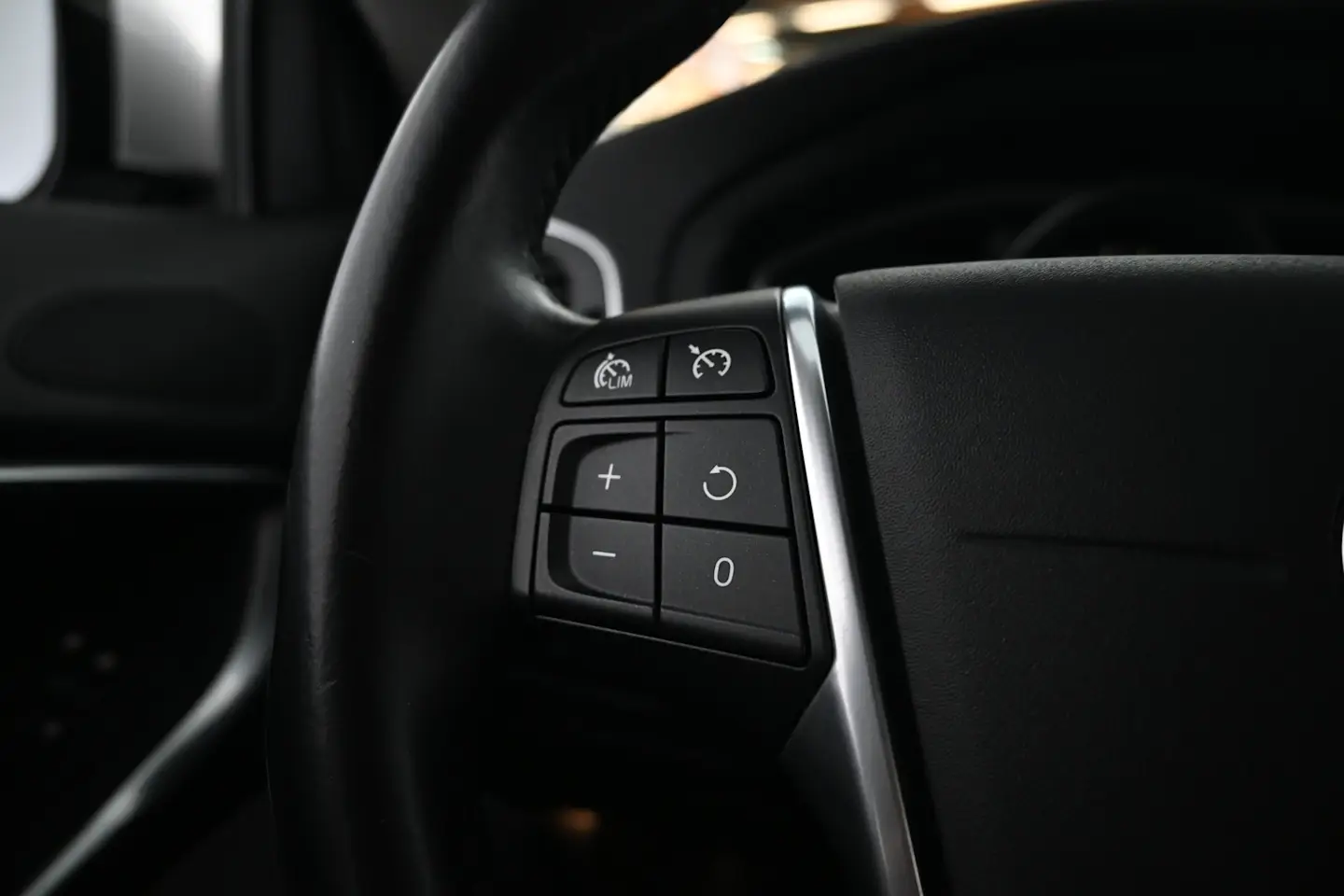 Car Image - 3bEUnd80754nBhfuHwWw1I