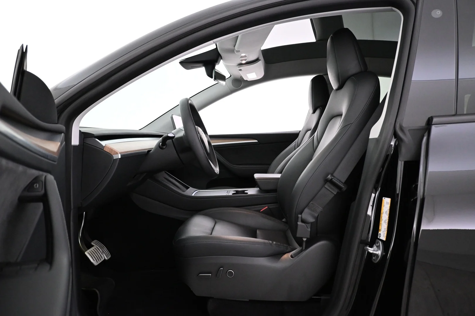 Car Image - YeU7dgEpor418BgxNPAI9