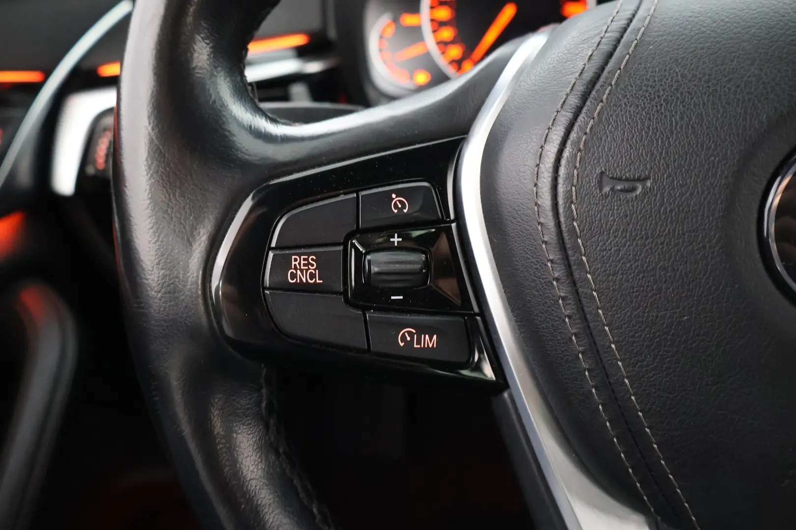 Car Image - 3BNxCmFfUFrczdYpAF295Y