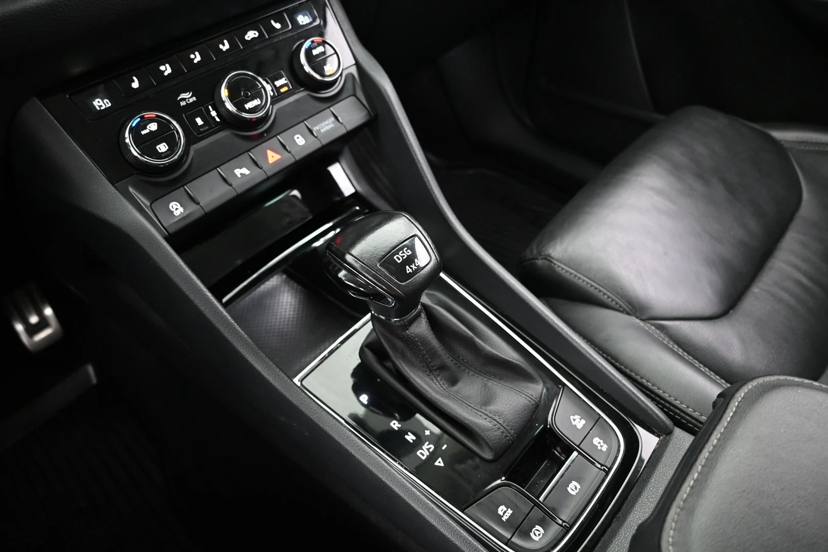Car Image - 78qsuQZrU1wjsuHtzvtKcH