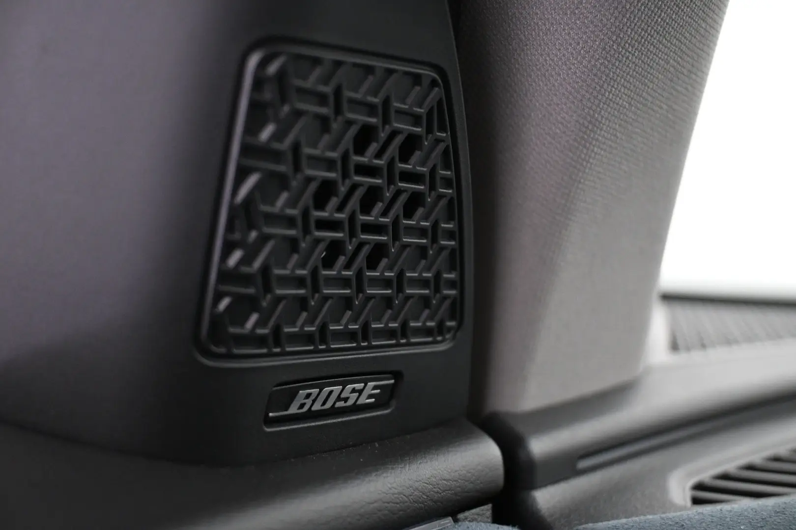 Car Image - DSB2fdyT2BrxXEZvxQY7N