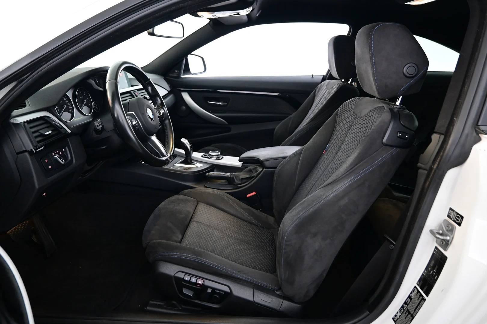 Car Image - IMHmaXyo4RcL2EFdBxKhz