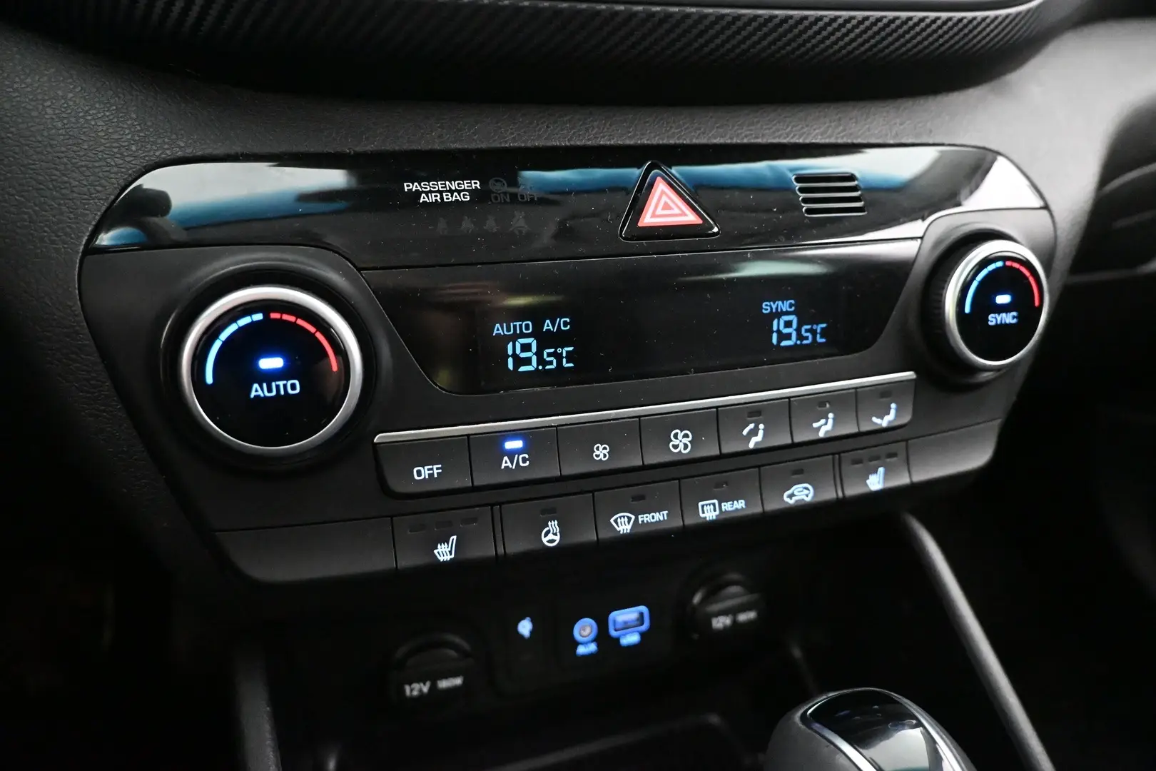Car Image - 6CRFix35jrlwSxal4TvkbY