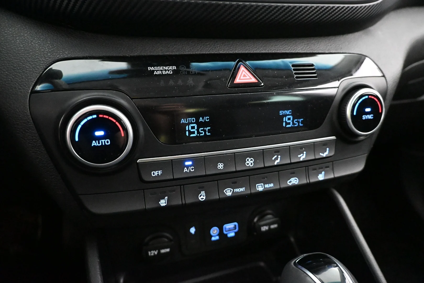 Car Image - 6CRFix35jrlwSxal4TvkbY